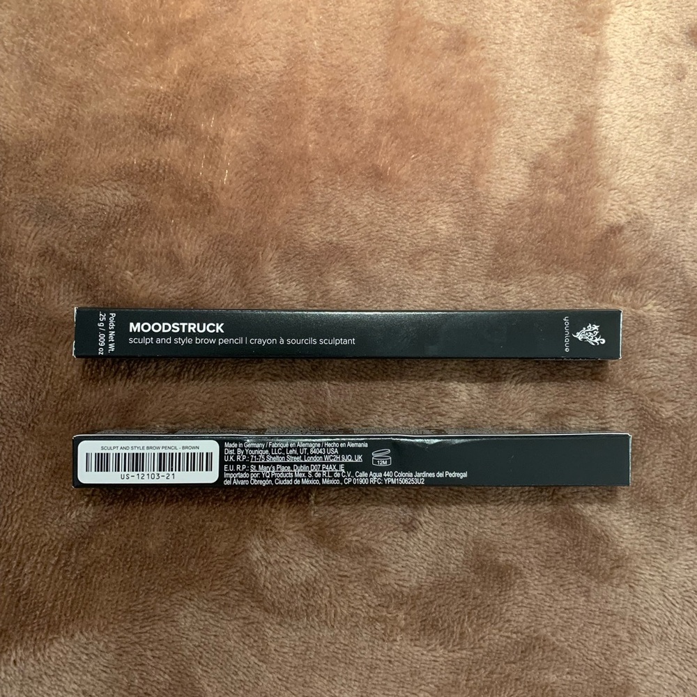 Younique New inbox sculpt and style brow pencil color brown